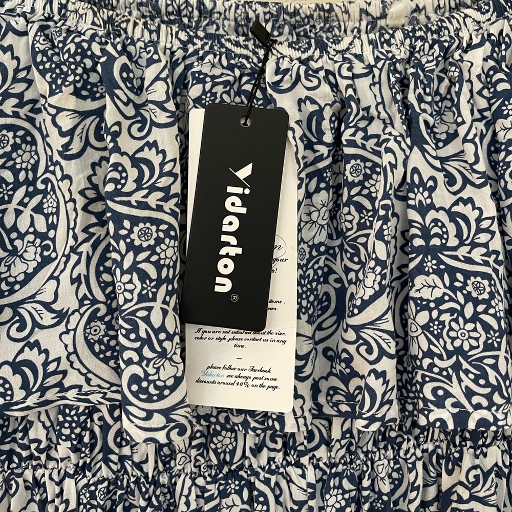 Navy and white strapless long dress. Size medium. - Picture 2 of 6